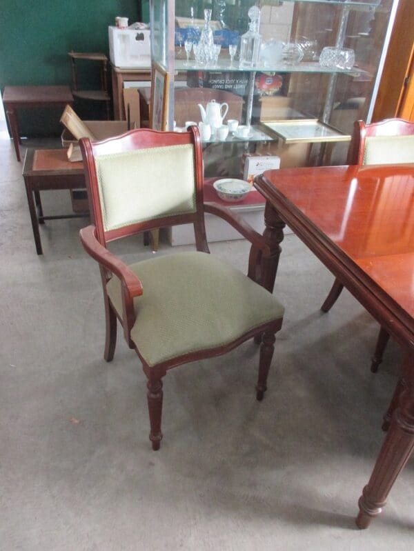 9 Pce Mahogany Dining  Suite - Image 2