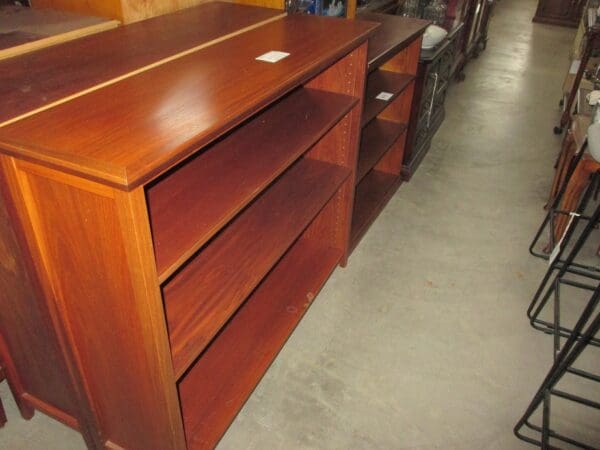 Adjustable Jarrah Bookshelf