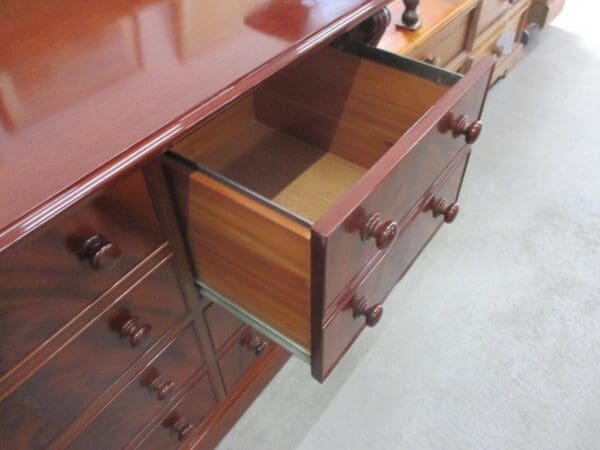 4 Drawer Mahogany Filing Cabinet - Image 2
