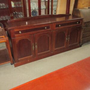 ' Macrob ' 4 door Buffet