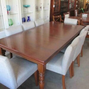' Pfitzner ' 9 Piece Ext. Dining Set