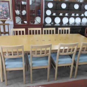 ' Pfitzner ' Oak Dining Suite