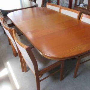 7 Pce. Ext. Dining Set